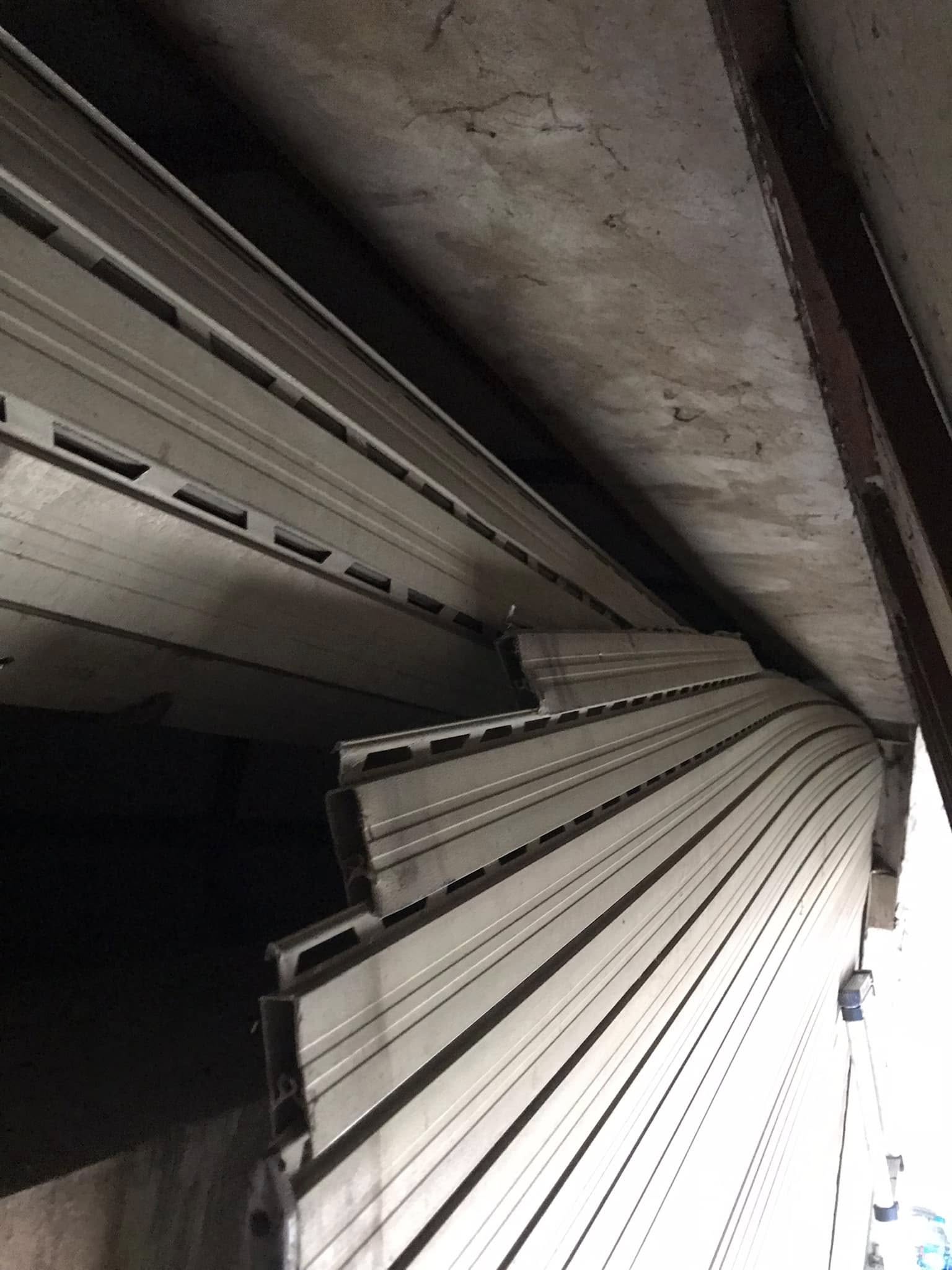 Cửa cuốn không chạy đều - Nguyên nhân và cách khắc phục hiệu quả 16 Sửa chữa cửa cuốn chuyên nghiệp