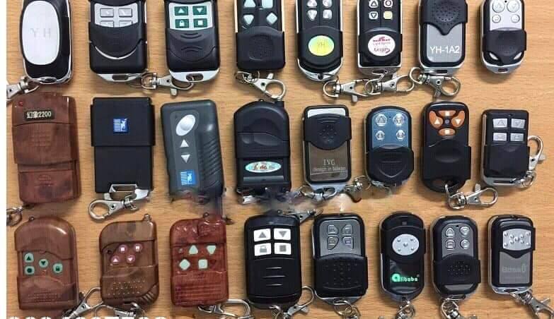 Sửa Cửa Cuốn 24h Hà Nội 14 Sửa lỗi điều khiển (remote)